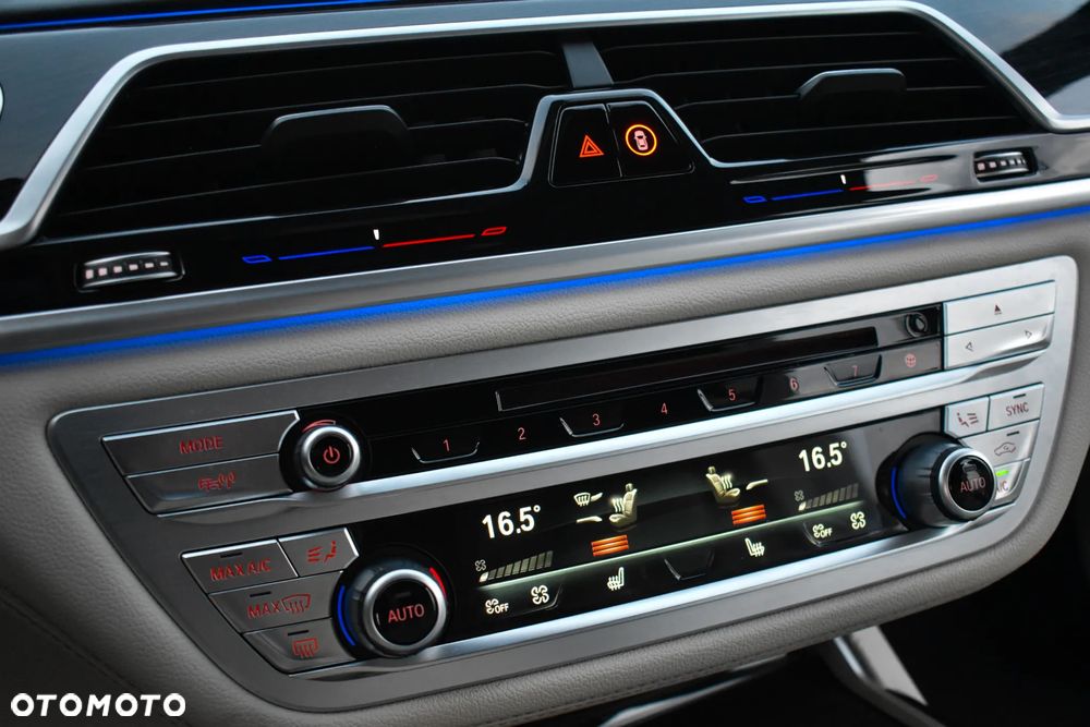 BMW Seria 7 740d xDrive - 9