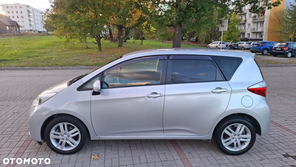 Toyota Verso-S 2012 photo 2