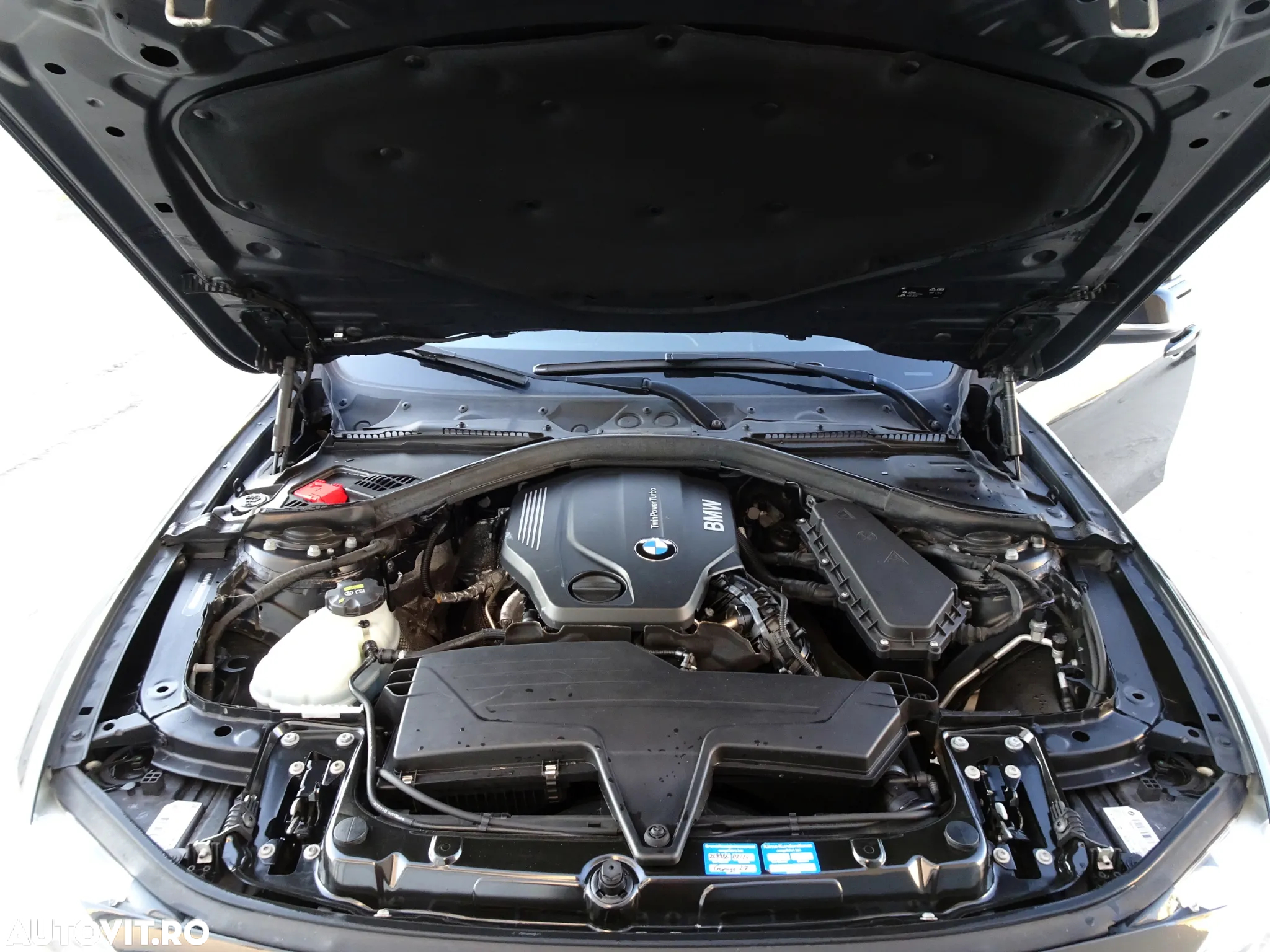 BMW Seria 3 320d xDrive Sport Line - 24