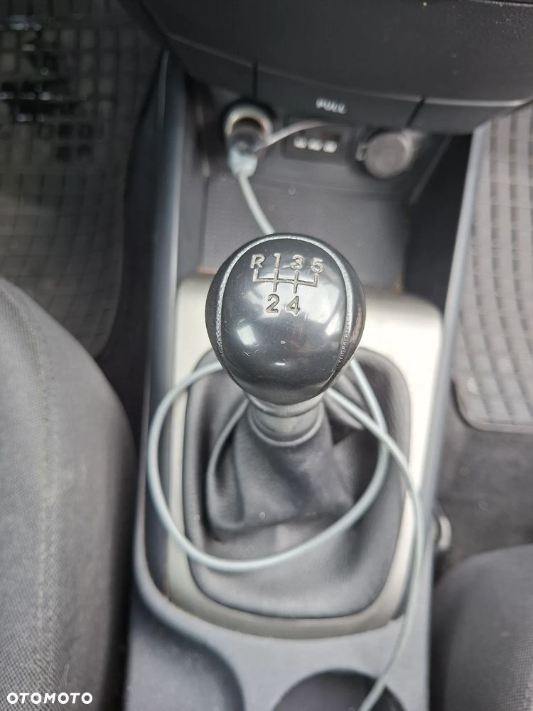 Hyundai i30 1.4 Base - 25