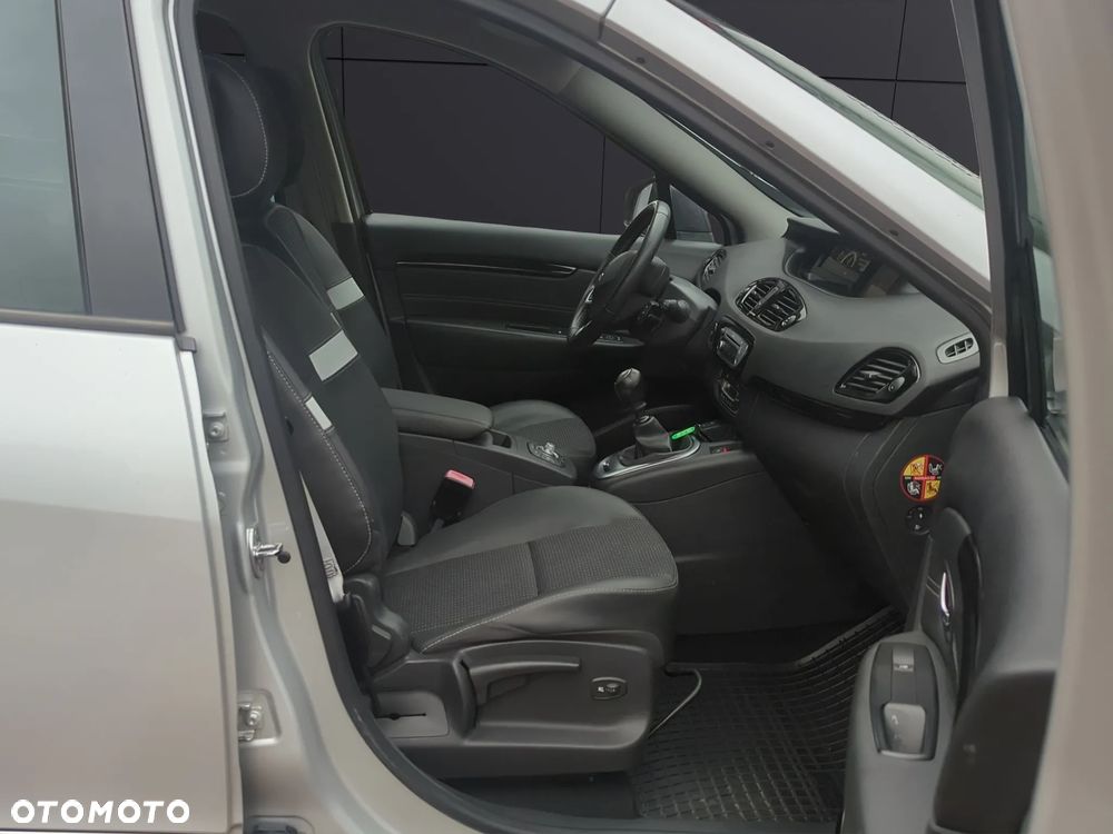 Renault Grand Scenic Gr 1.6 dCi Energy Bose Edition S&S - 17