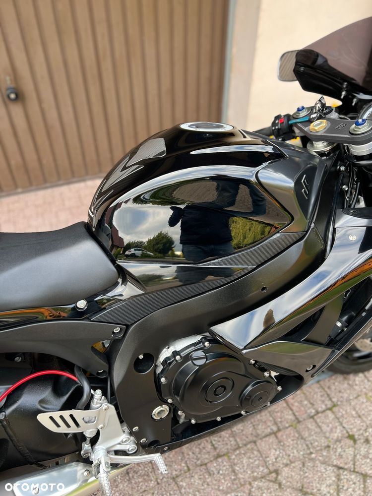 Suzuki GSX-R - 13