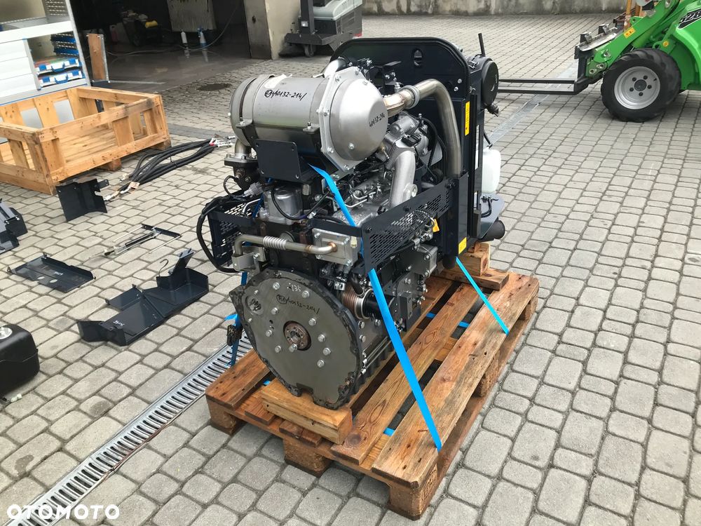 SILNIK ISEKI E4FH 36kW 27000netto MASSEY FERGUSON 2800 E 1800 E 2800 M - 3