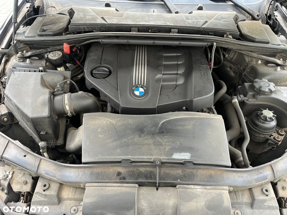 BMW Seria 3 320d xDrive DPF Touring Edition Fleet Exclusive - 39