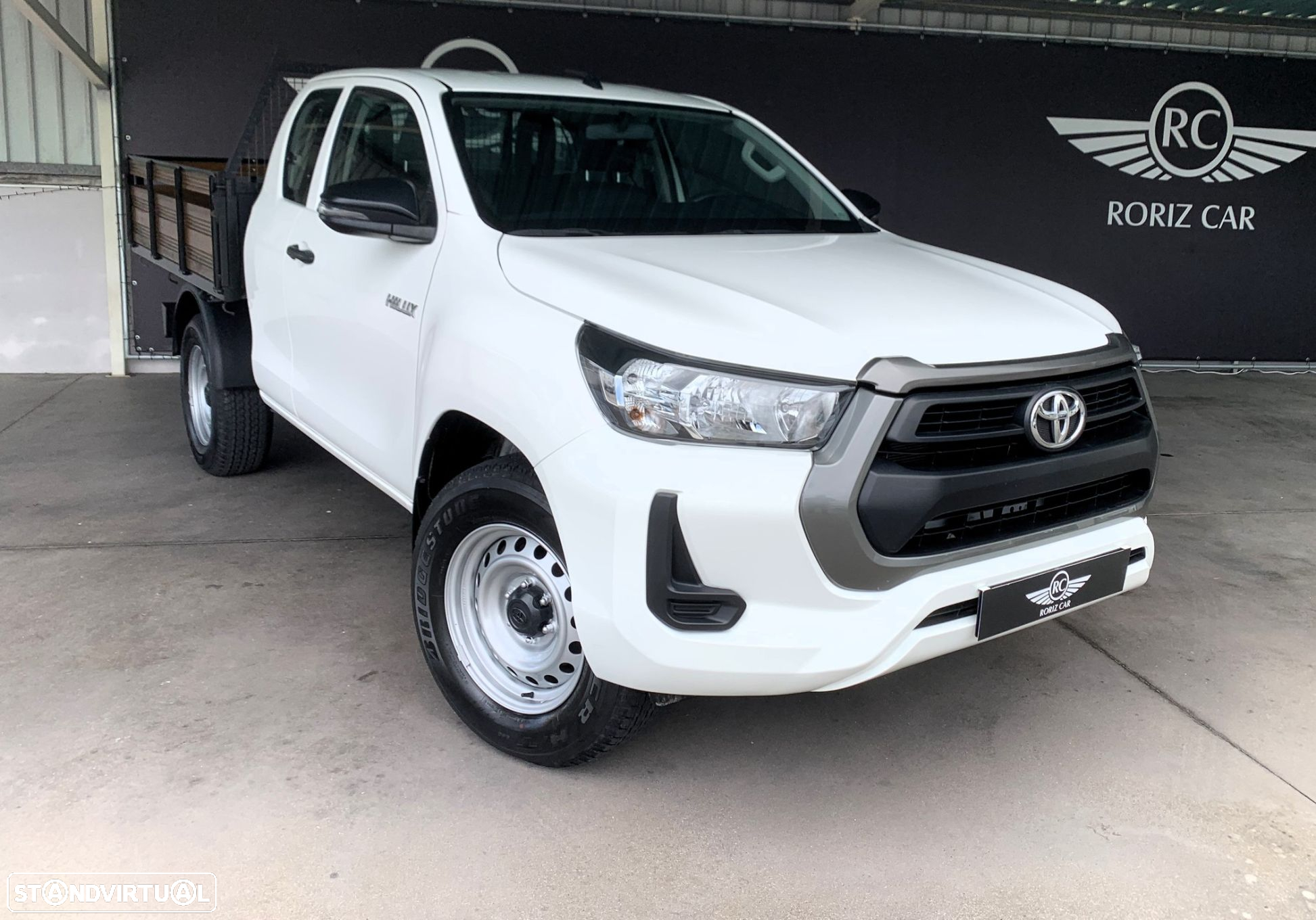 Toyota Hilux 2.4 D-4D 2WD CD Tracker - 2