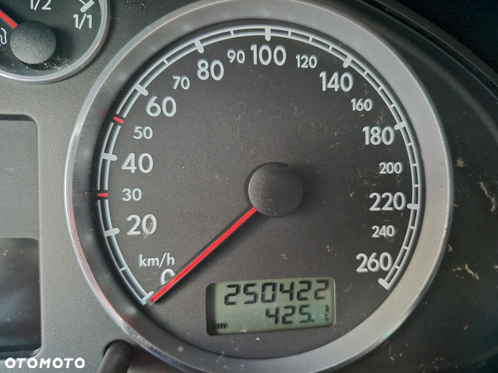 Volkswagen Passat 2002 photo 3