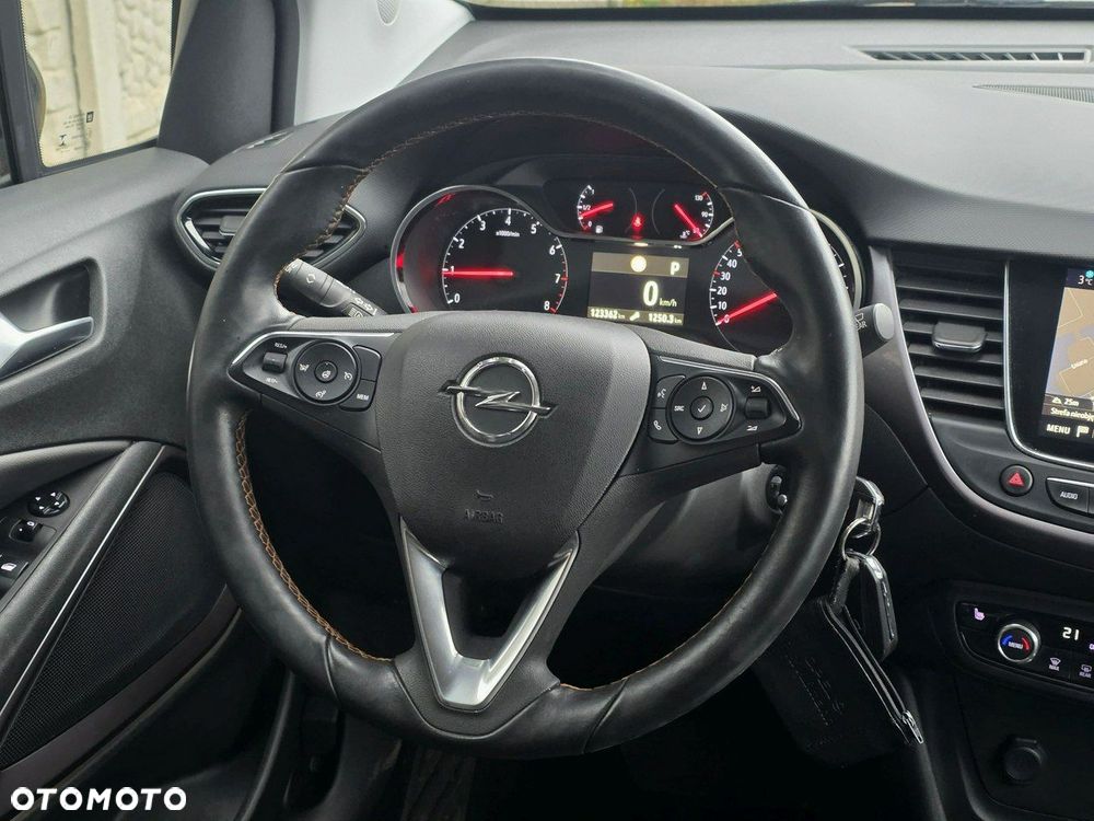 Opel Crossland X 1.2 T Design Line S&S - 16
