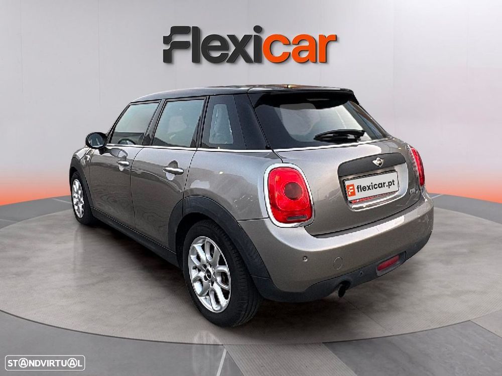 MINI 5 Portas One D - 5