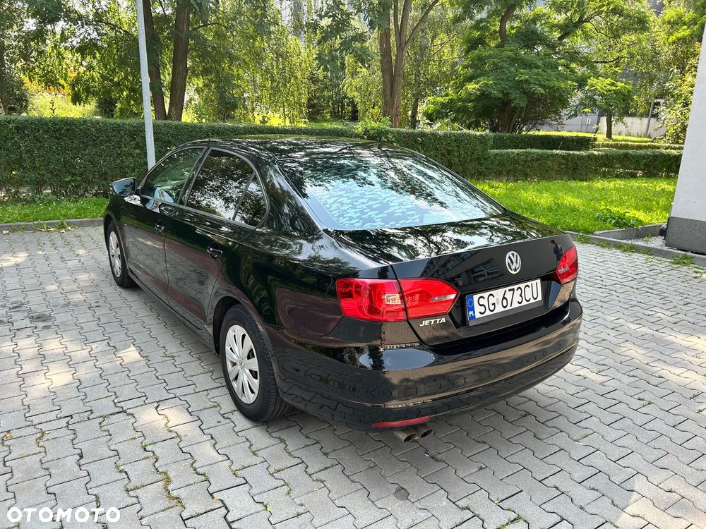 Volkswagen Jetta - 3