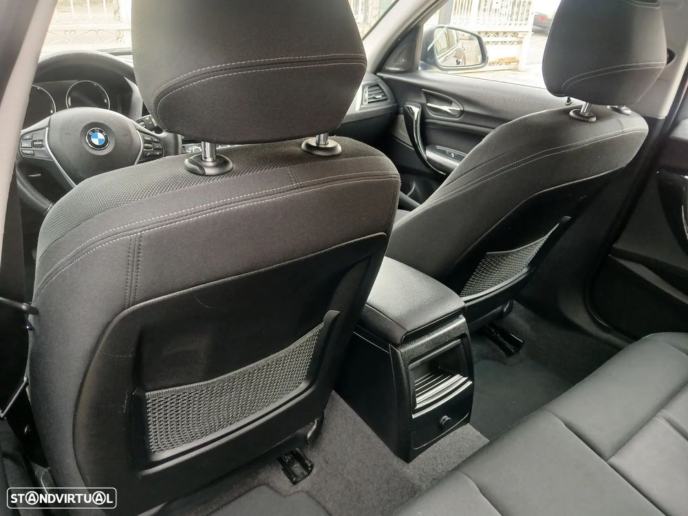 BMW 116 d Aut. Sport Line - 27