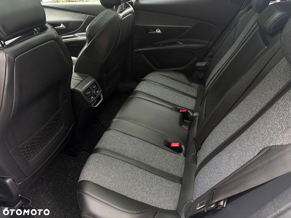 Peugeot 3008 BlueHDi 180 Stop & Start EAT8 Allure - 38
