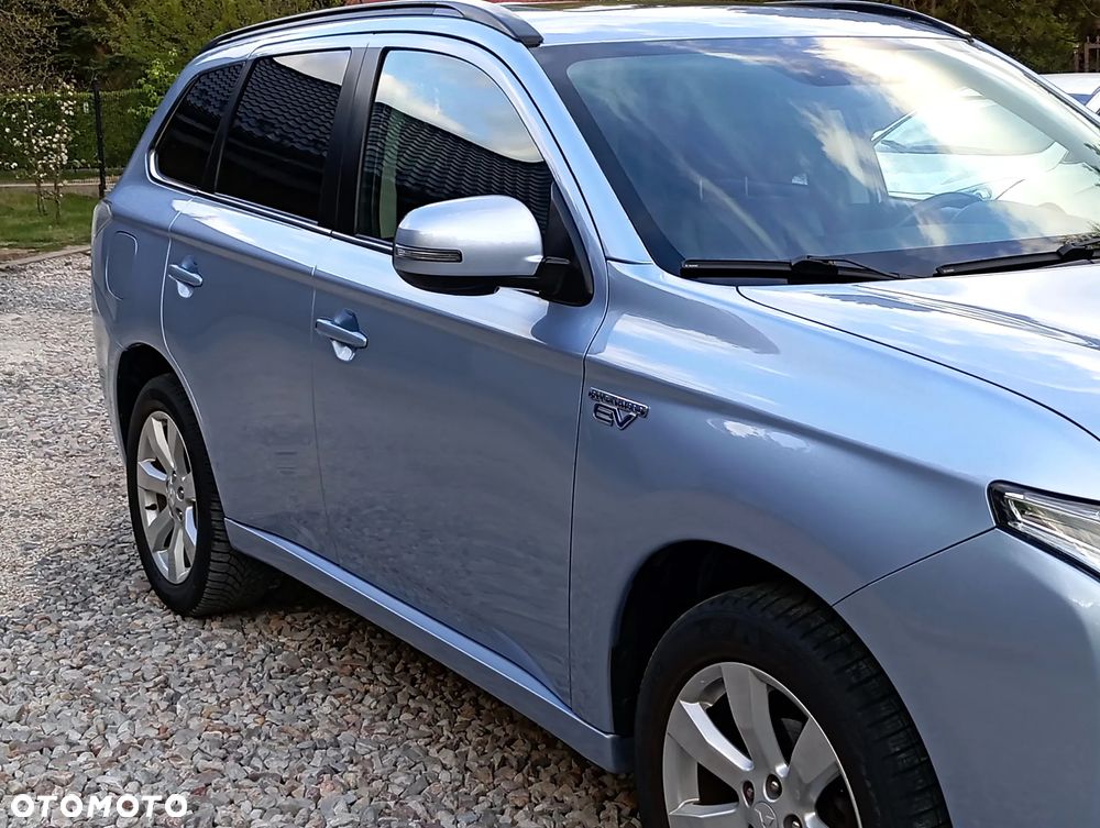 Mitsubishi Outlander 2.0 4WD Plus - 10