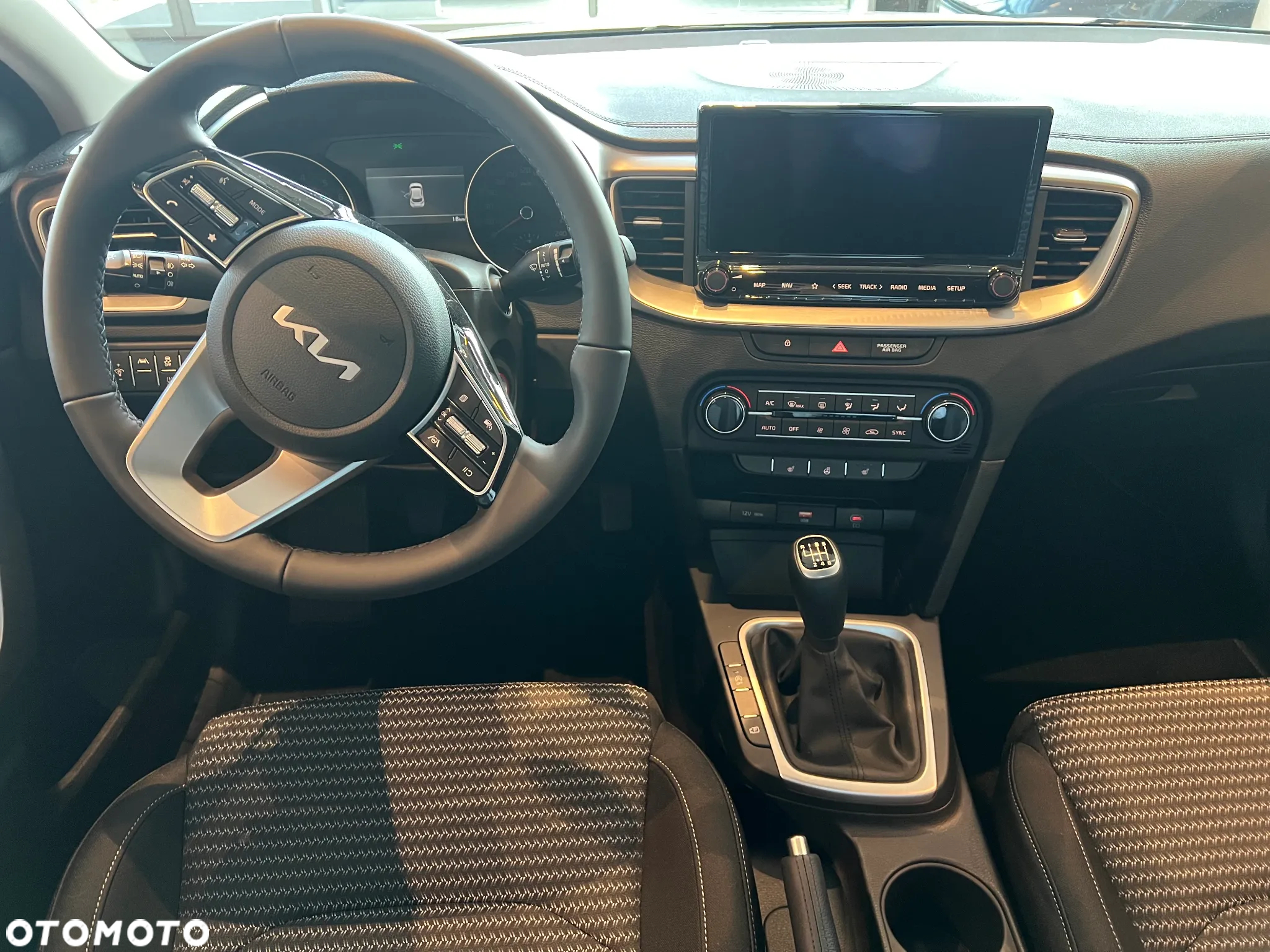 Kia XCeed - 9