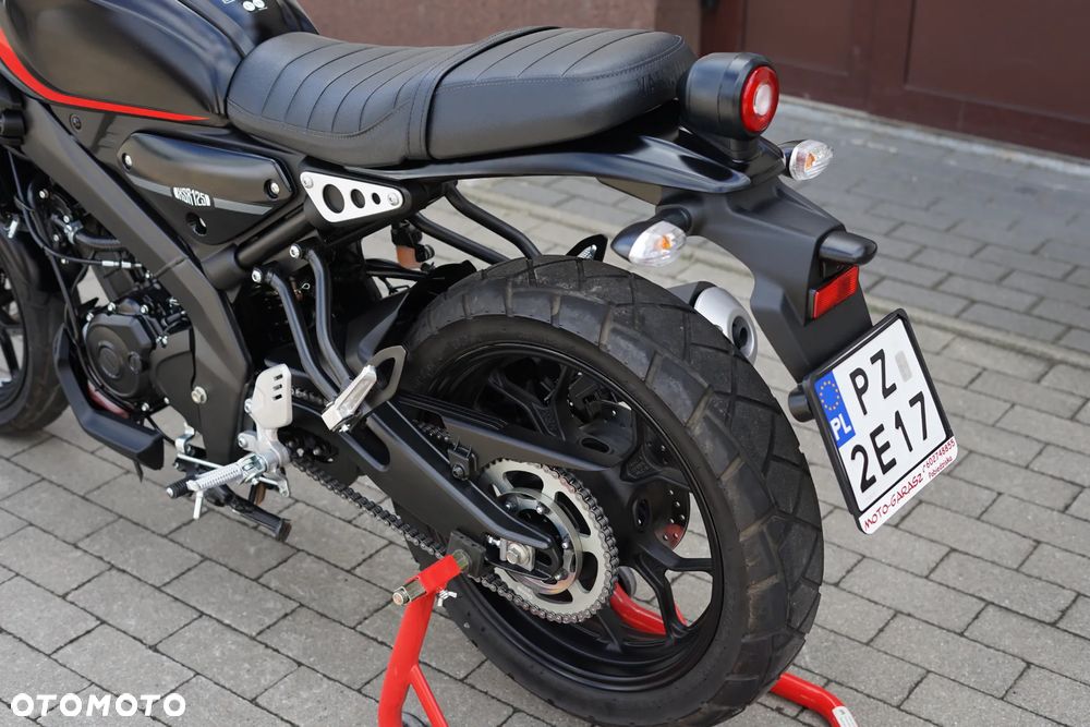 Yamaha XSR - 21