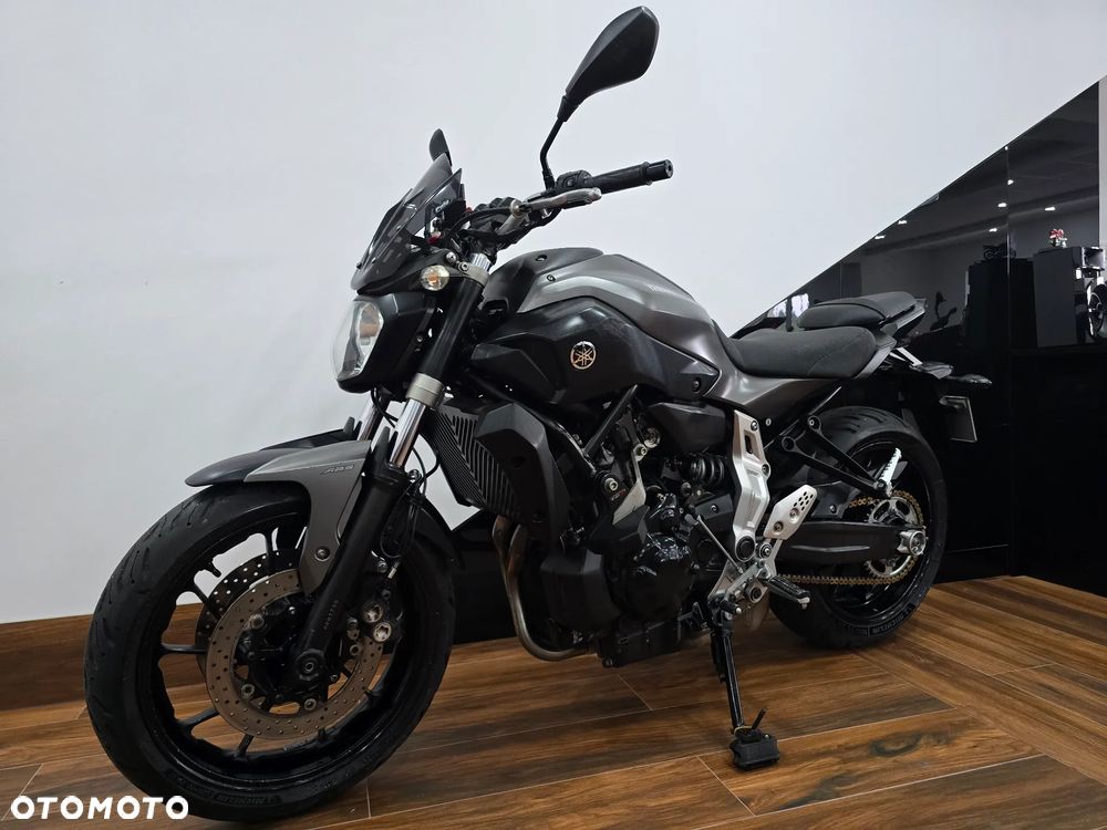 Yamaha MT - 5