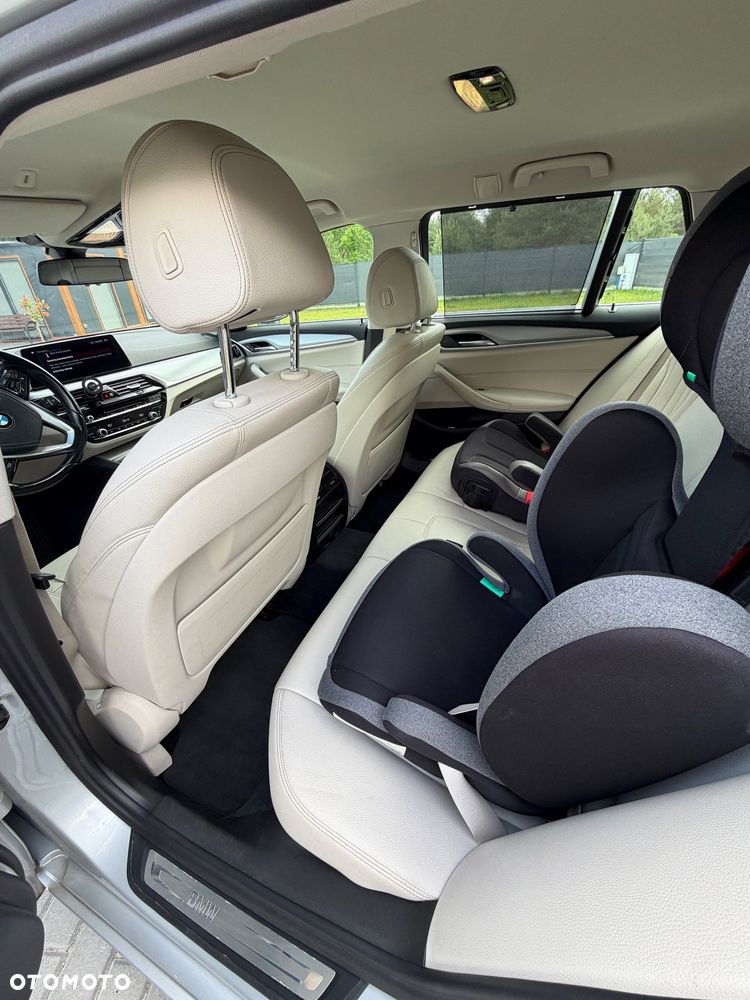 BMW Seria 5 520d Sport Line - 7