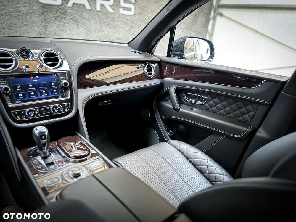 Bentley Bentayga W12 - 33