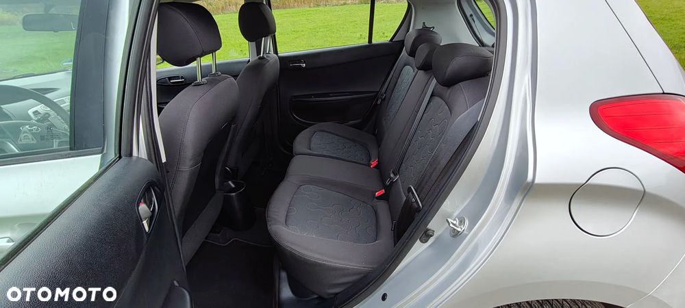 Hyundai i20 1.4 Comfort EU5 - 10