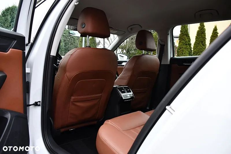 Skoda Superb 2.0 TDI Sportline - 21