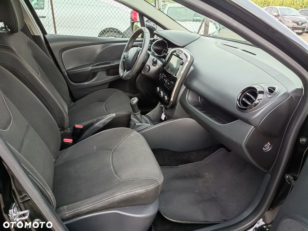 Renault Clio - 10