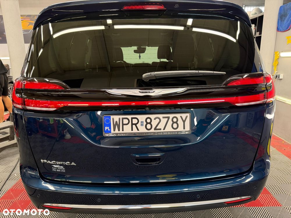 Chrysler Pacifica - 3