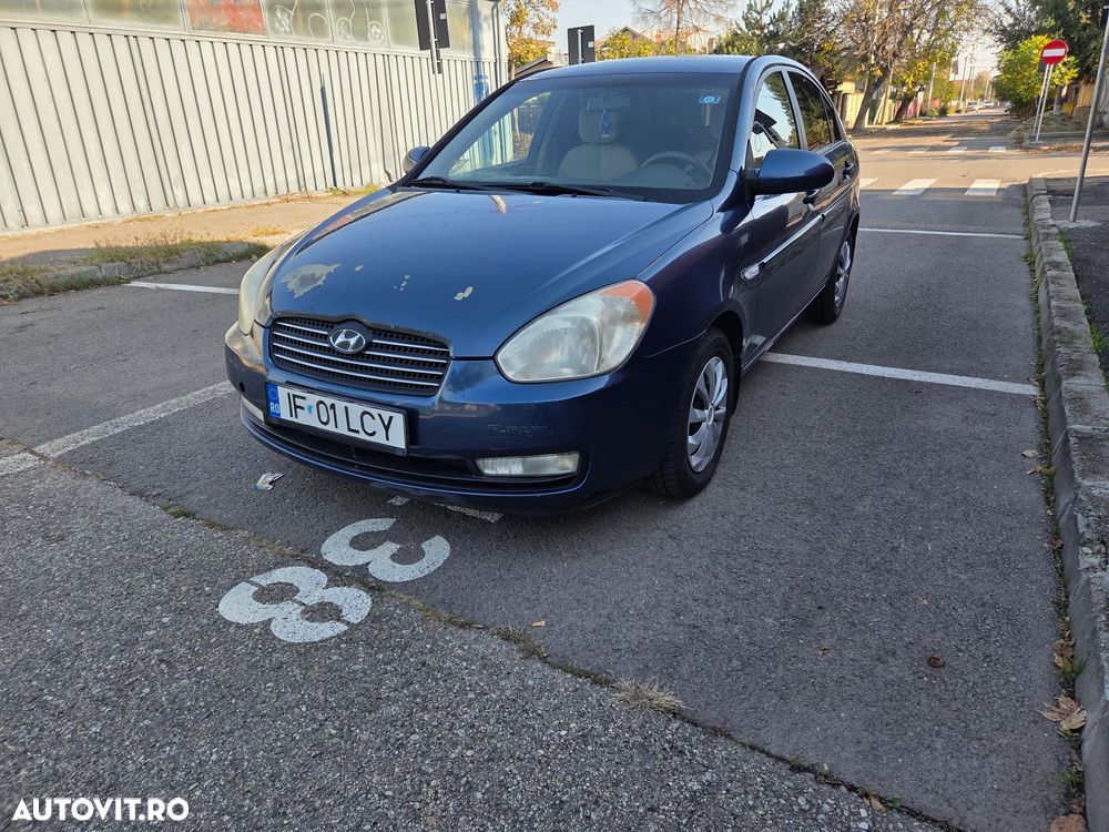 Hyundai Accent - 2
