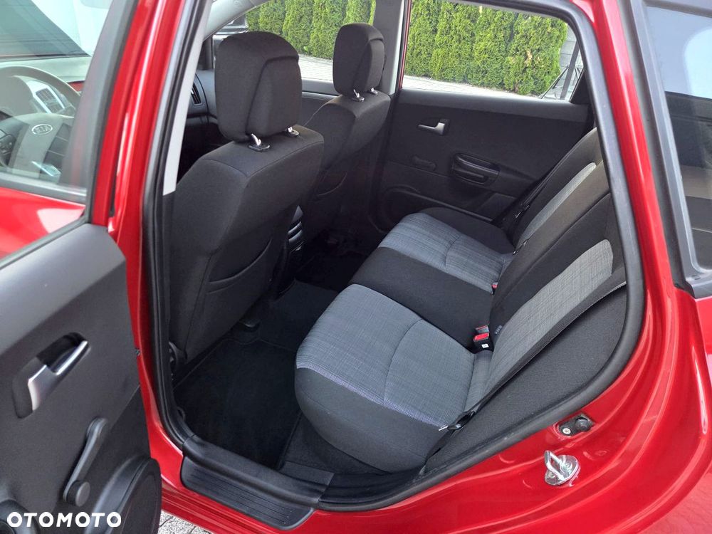 Kia Ceed - 20