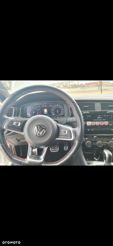 Volkswagen Golf - 13