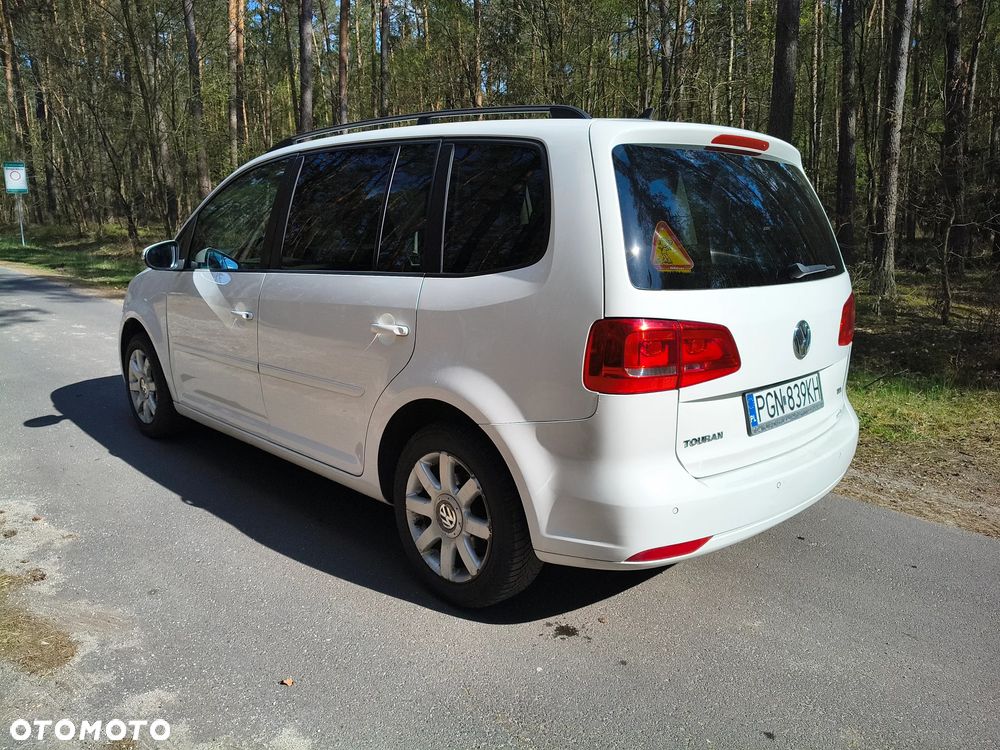 Volkswagen Touran 1.6 TDI DPF Comfortline DSG - 4