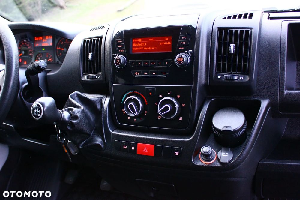 Peugeot BOXER 2.0 HDI 130KM BRYGADÓWKA 7 OSOBOWY +PAKA PEWNE AUTO VF23% - 23
