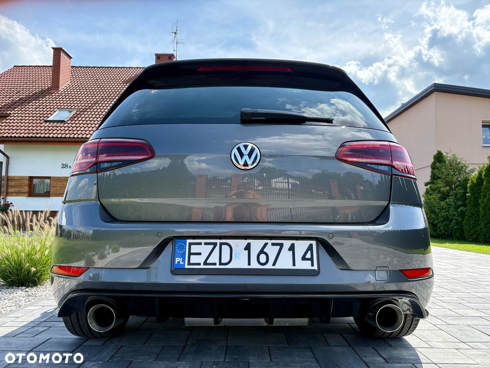 Volkswagen Golf - 11