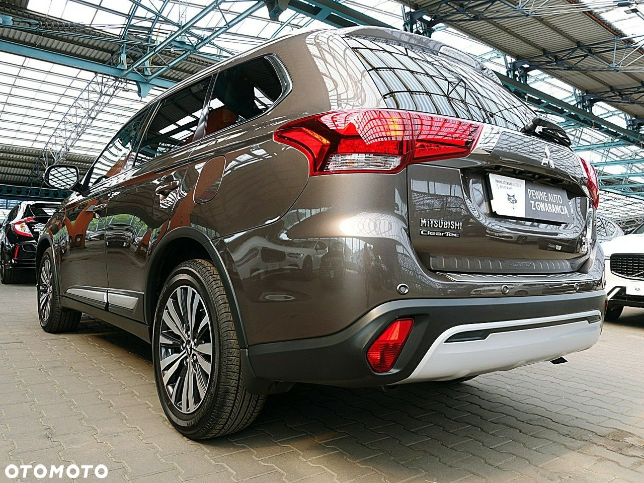 Mitsubishi Outlander - 10