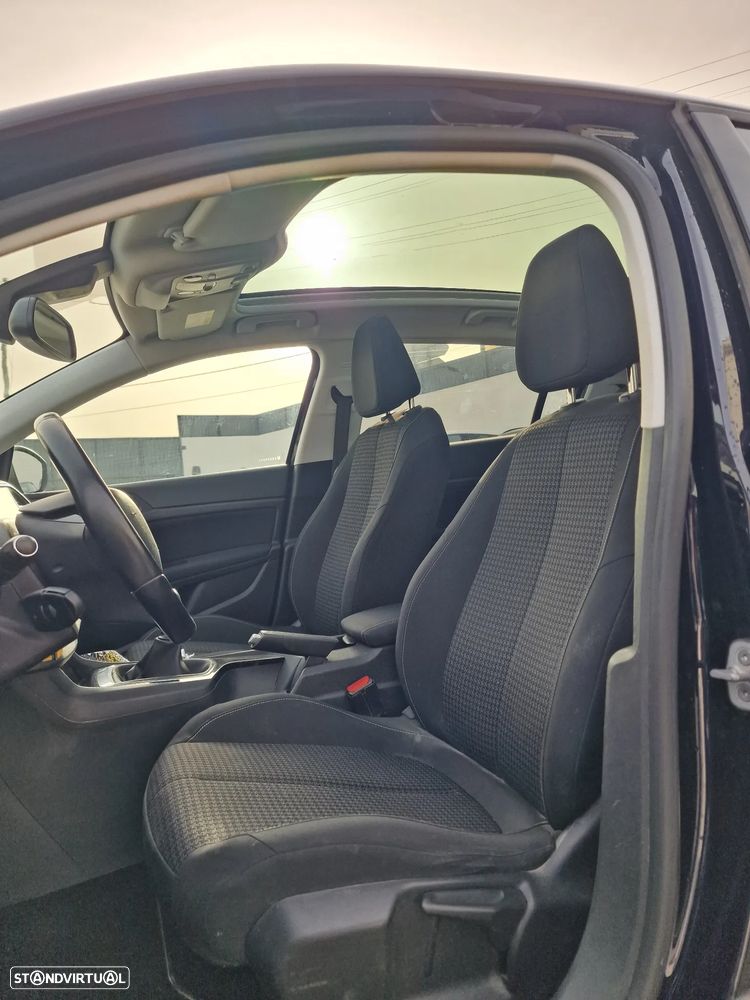 Peugeot 308 1.2 PureTech Active - 12