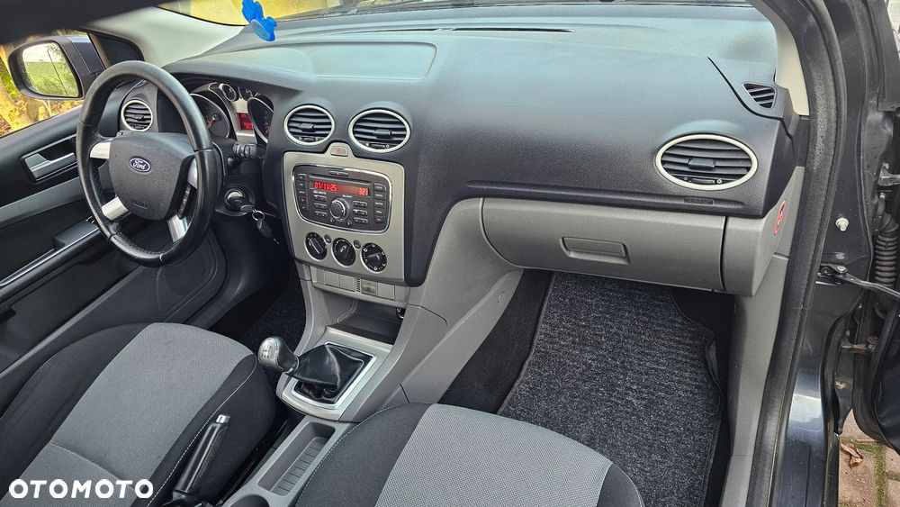 Ford Focus - 25