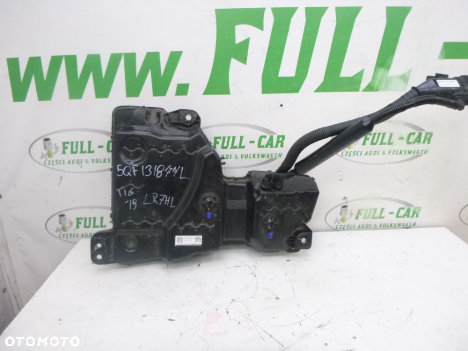 ZBIORNIK ADBLUE WLEW VW TIGUAN II 2.0D 5QF131877L ORYGINAŁ - 1
