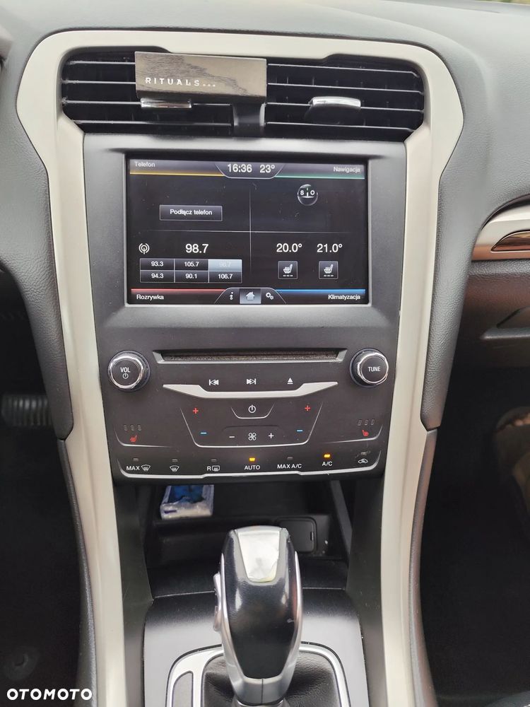 Ford Fusion - 15