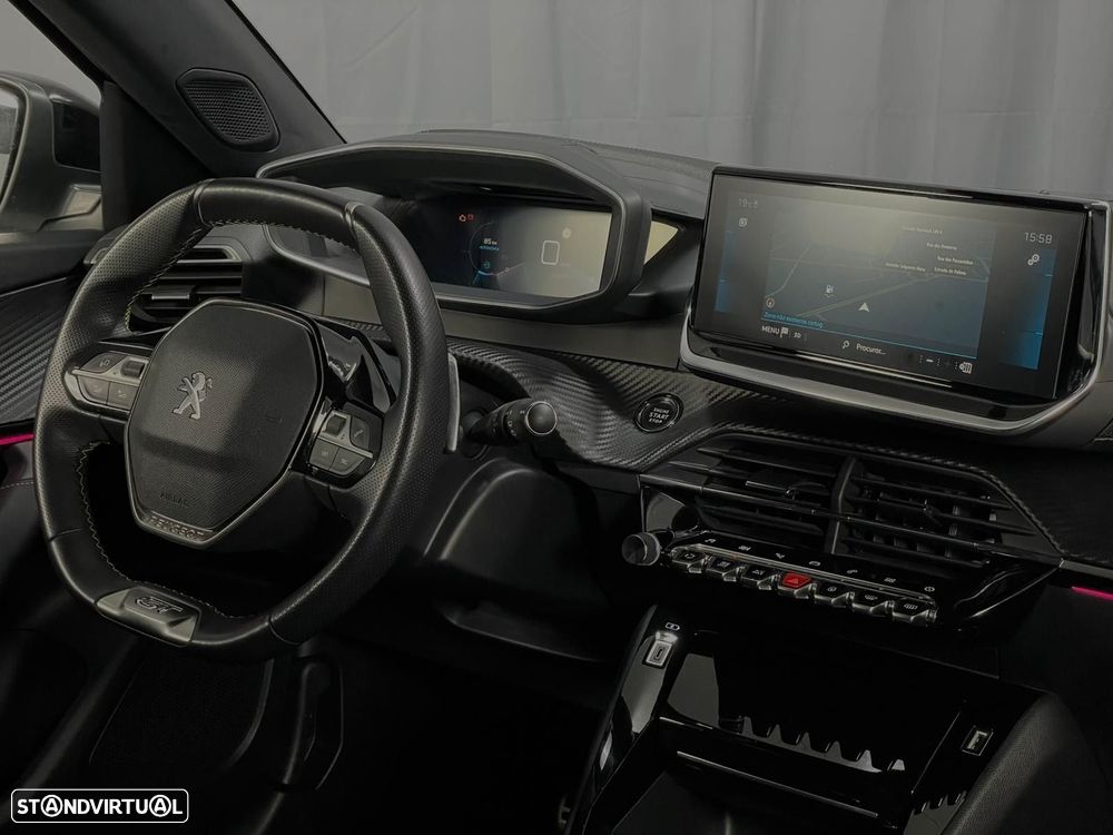 Peugeot 2008 1.2 PureTech GT Line EAT8 - 12