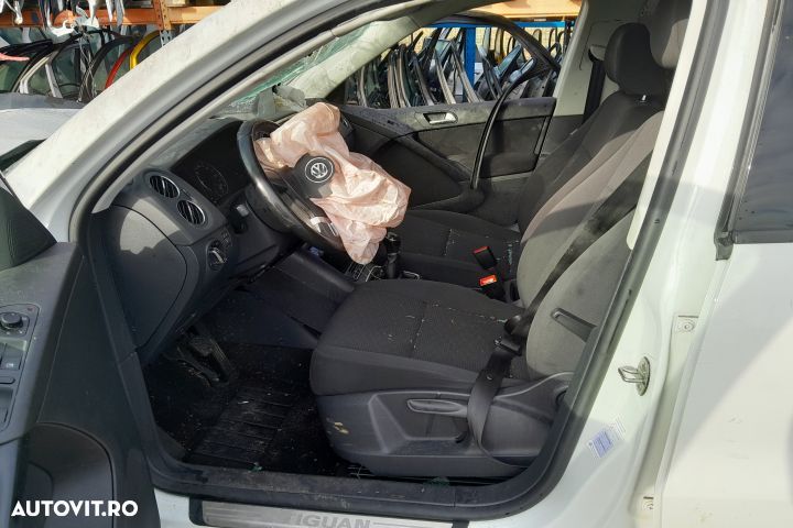 Grila ventilatie bord centru 5M0819759 5M0819759 Volkswagen VW Tiguan - 8