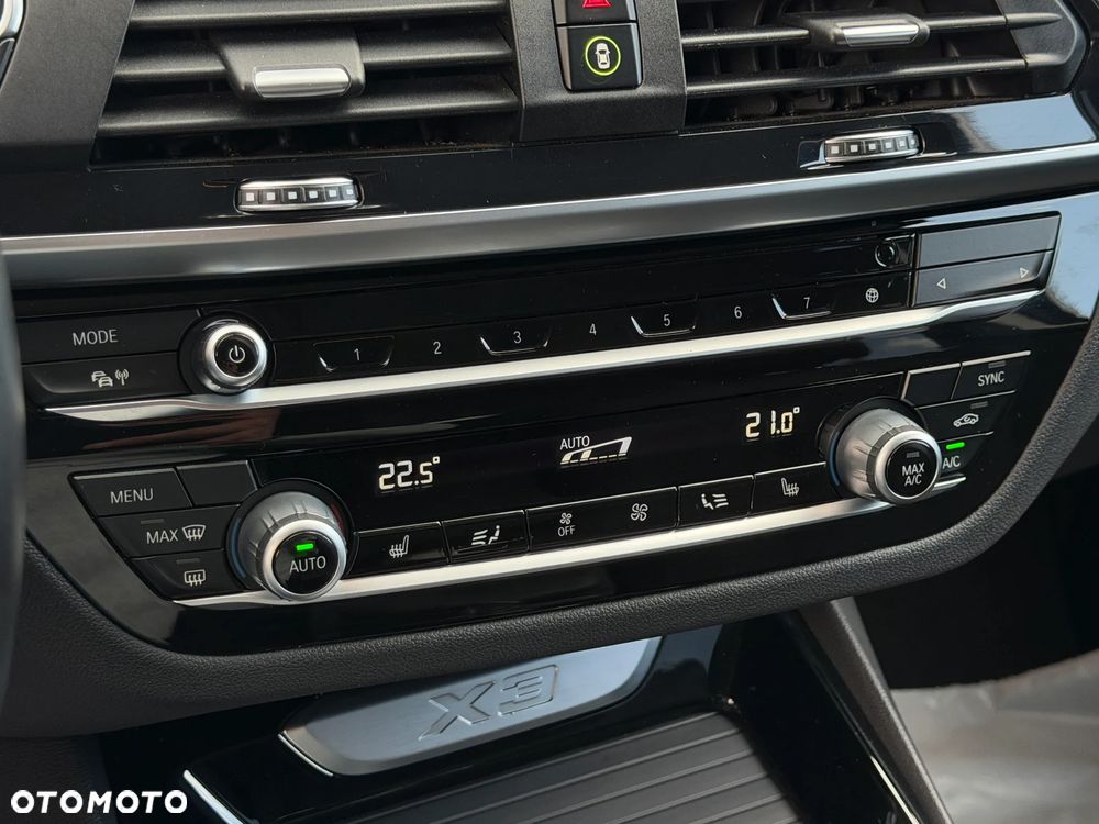 BMW X3 xDrive20i GPF Advantage - 21