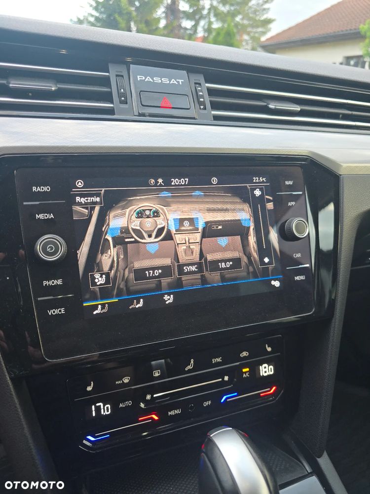 Volkswagen Passat - 18