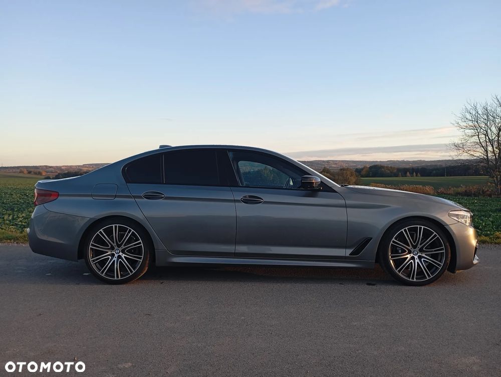 BMW Seria 5 M550i xDrive - 5
