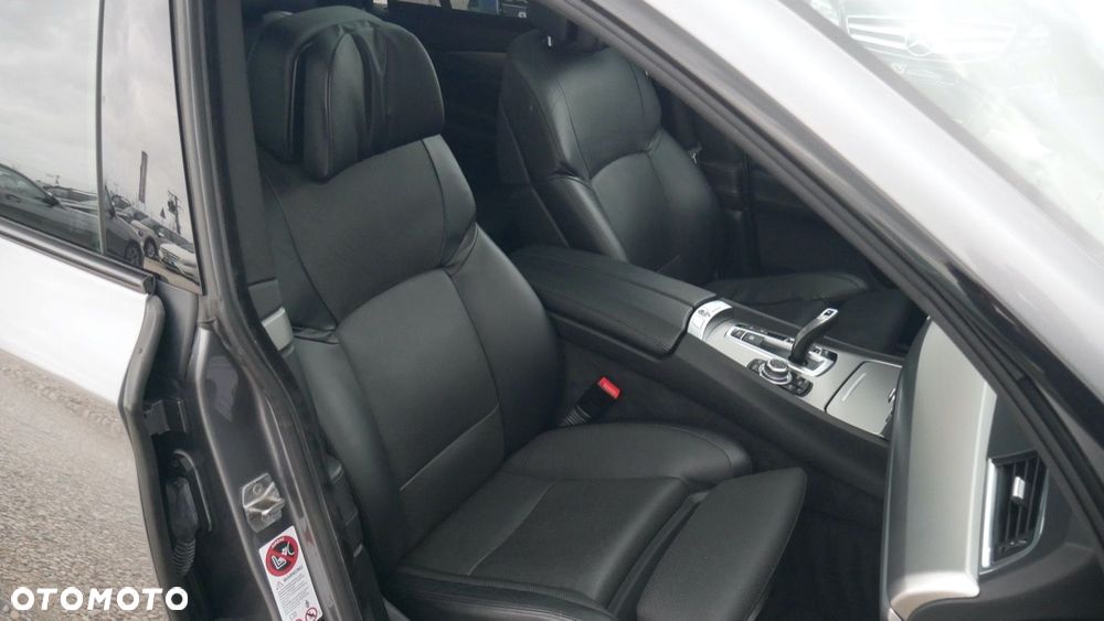 BMW 5GT - 15
