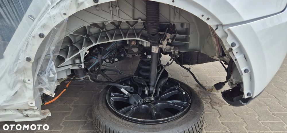 Tesla Model Y 62.5 Standard RWD - 15