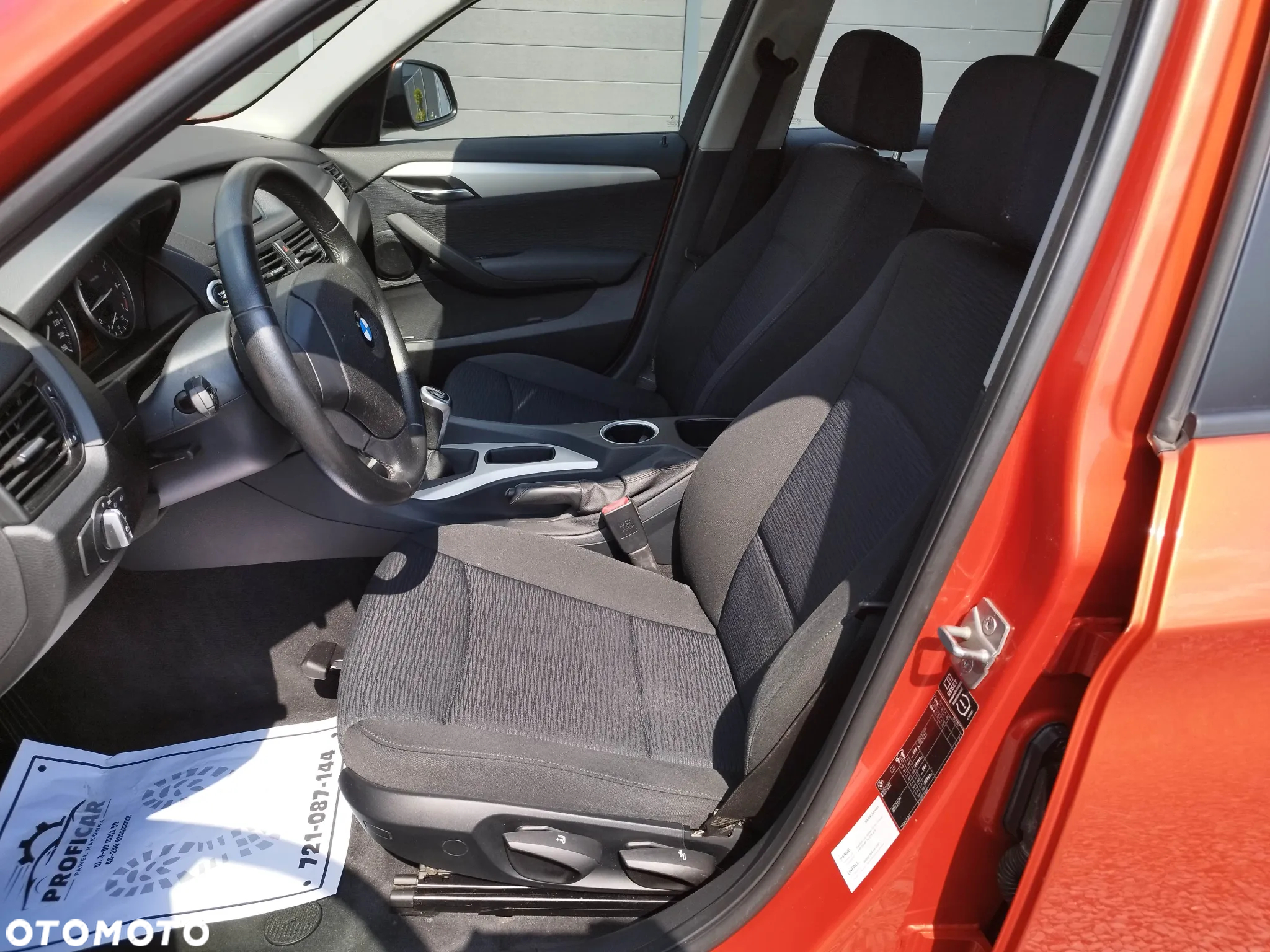 BMW X1 sDrive18i - 18