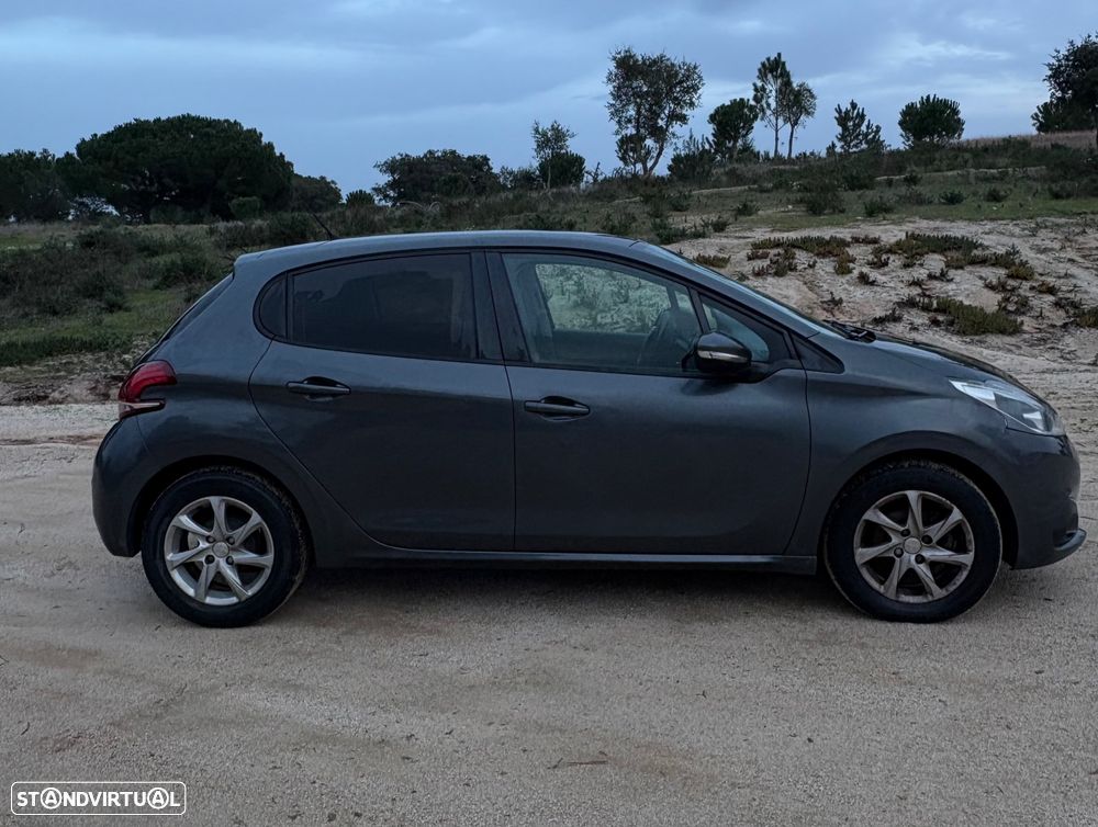 Peugeot 208 1.4 HDi - 2