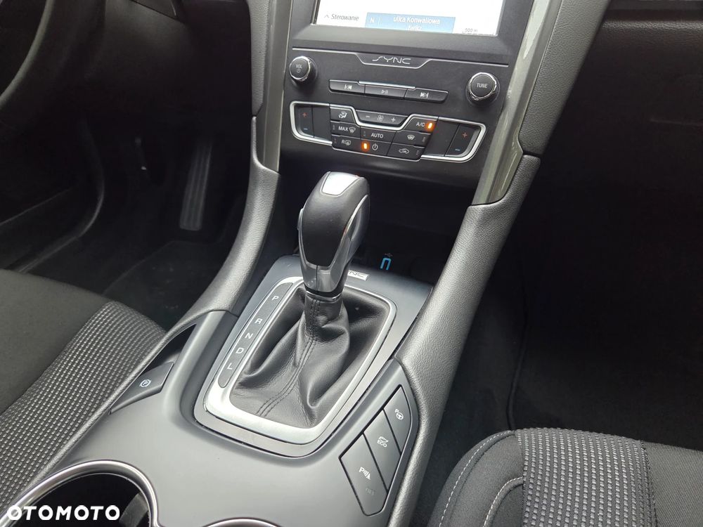 Ford Mondeo 2.0 Hybrid Titanium - 30