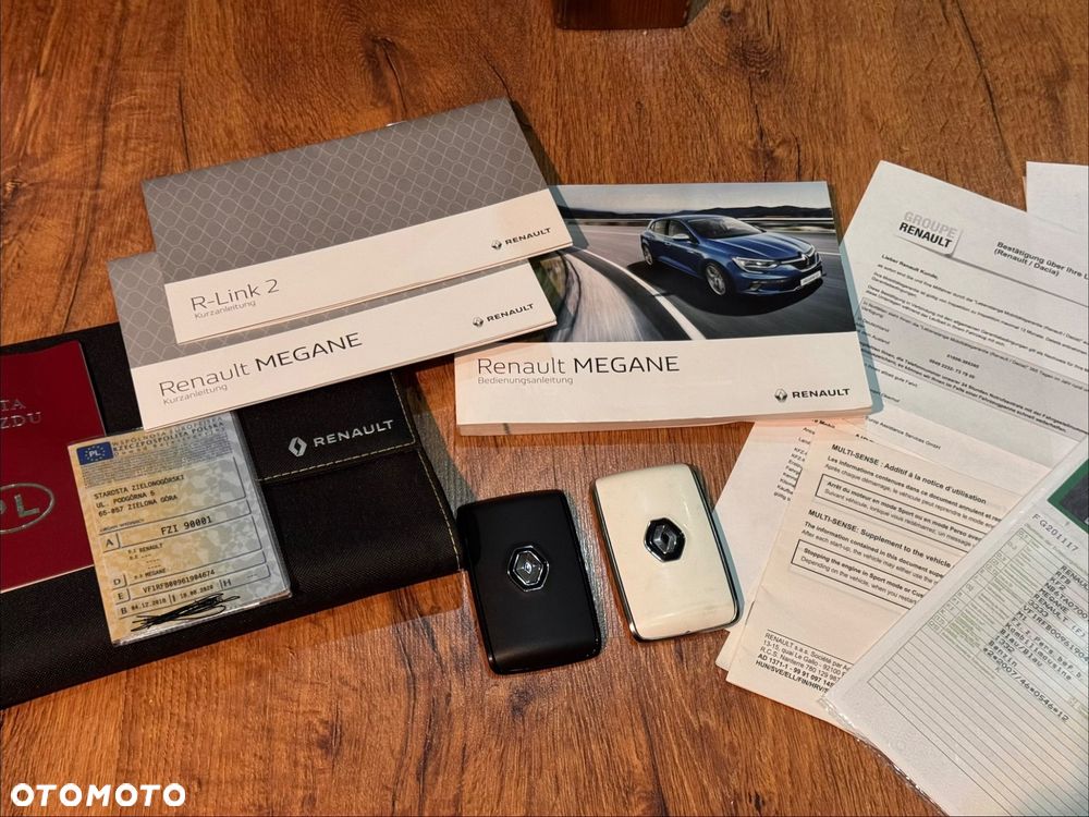 Renault Megane TCe 140 GPF LIMITED - 17