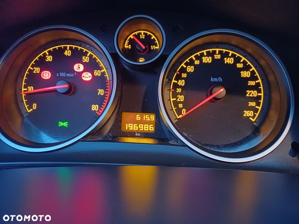 Opel Astra 1.6 Start - 17