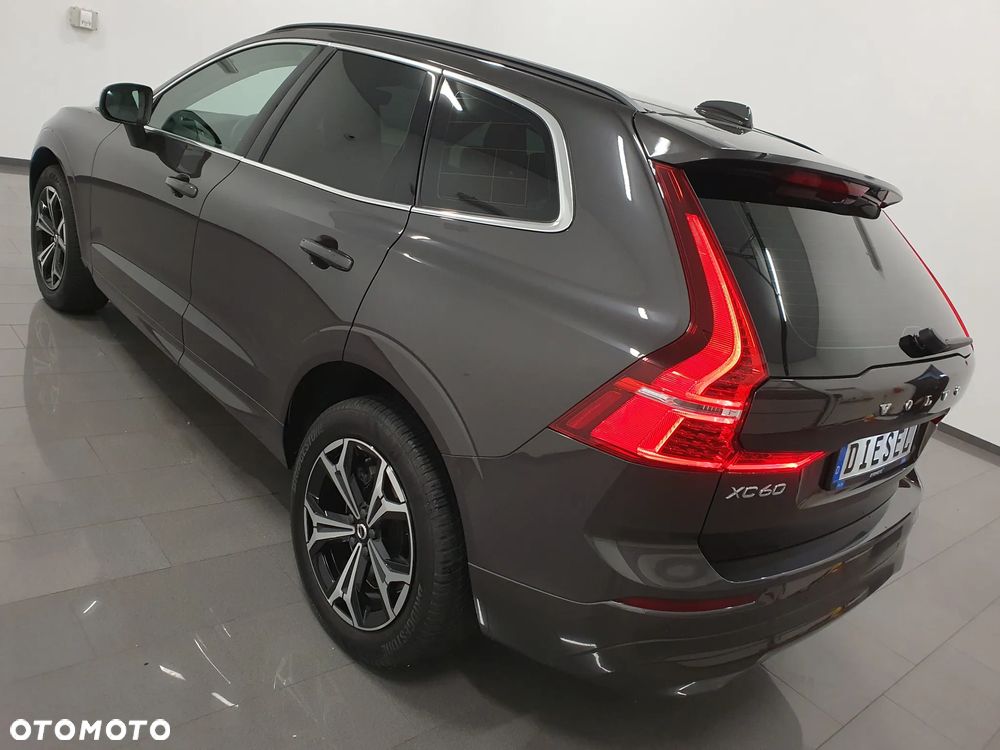 Volvo XC 60 B4 D AWD Geartronic Inscription - 4