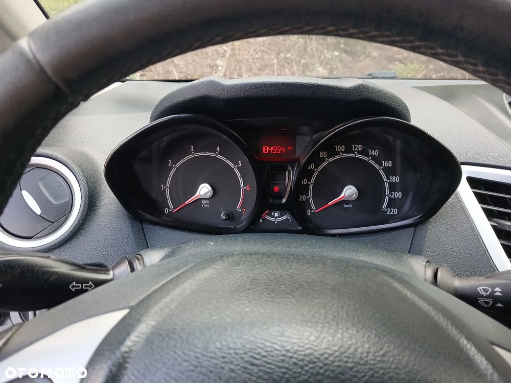 Ford Fiesta 1.25 Celebration - 10